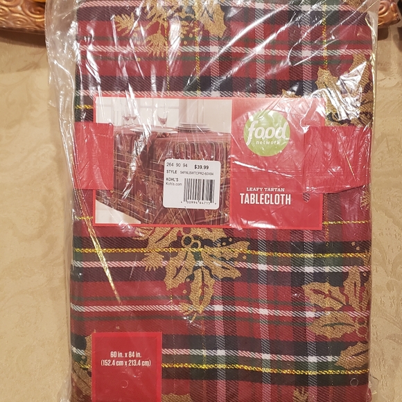 Food Network Leafy Tartan Tablecloth 60'' x 84 in. (Kohls) NWT - Picture 6 of 10